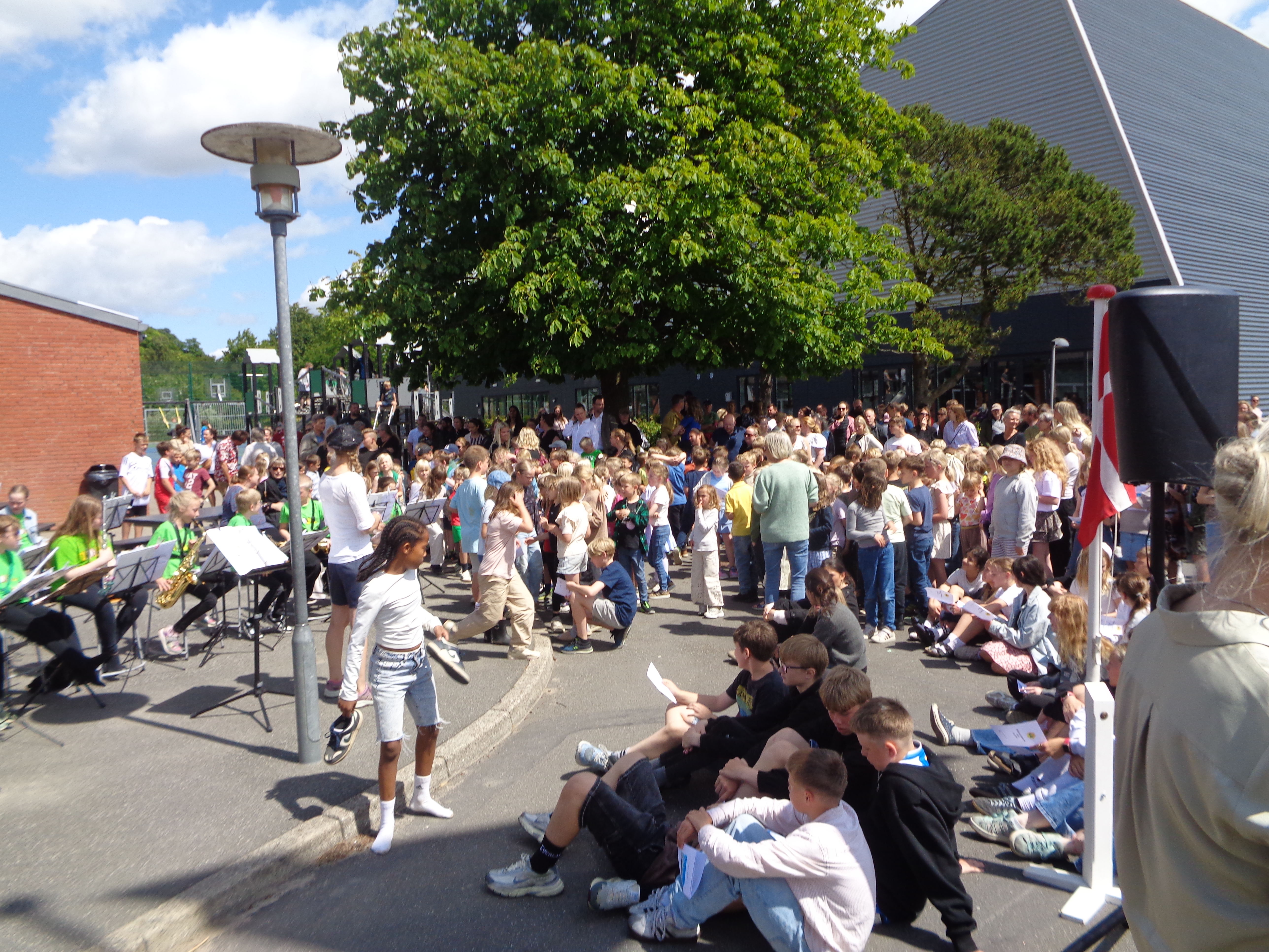Sidste skoledag hele skolen